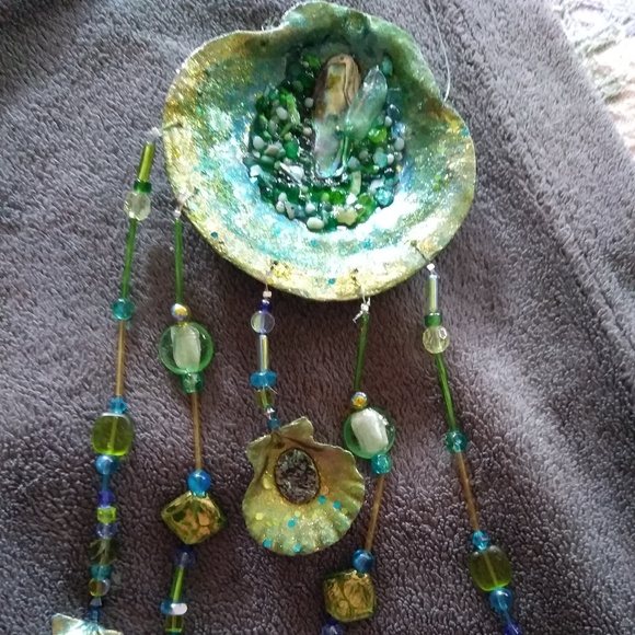 Hand painted shells, beads & real abalone hanging. - Picture 2 of 8